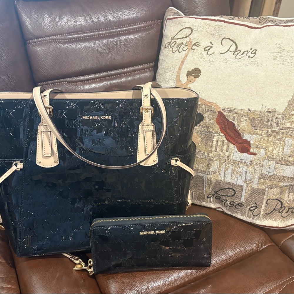 Michael Kors Black Patent Tote with Beige Handles & Matching Wallet